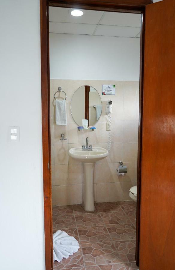 Hotel & Suites Arges - Centro Chetumal Dış mekan fotoğraf